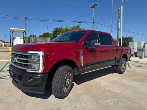 Used 2024 Ford F250 King Ranch w/ FX4 Off-Road Package AWD/4WD image 8