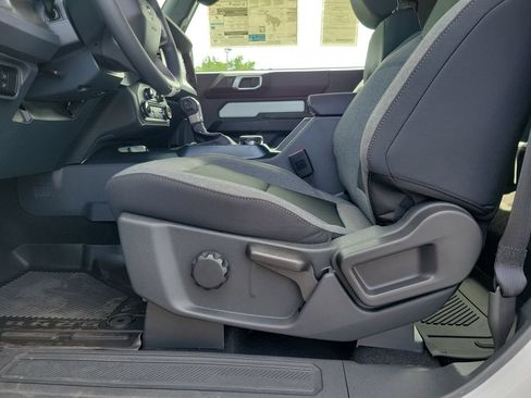 New 2026 Ford Bronco 2-Door w/ Sasquatch Package AWD/4WD image 12
