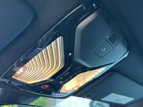 Used 2025 BMW i4 eDrive40 image 22