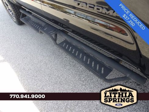 Used 2023 Toyota Tacoma TRD Off-Road w/ Technology Package image 14