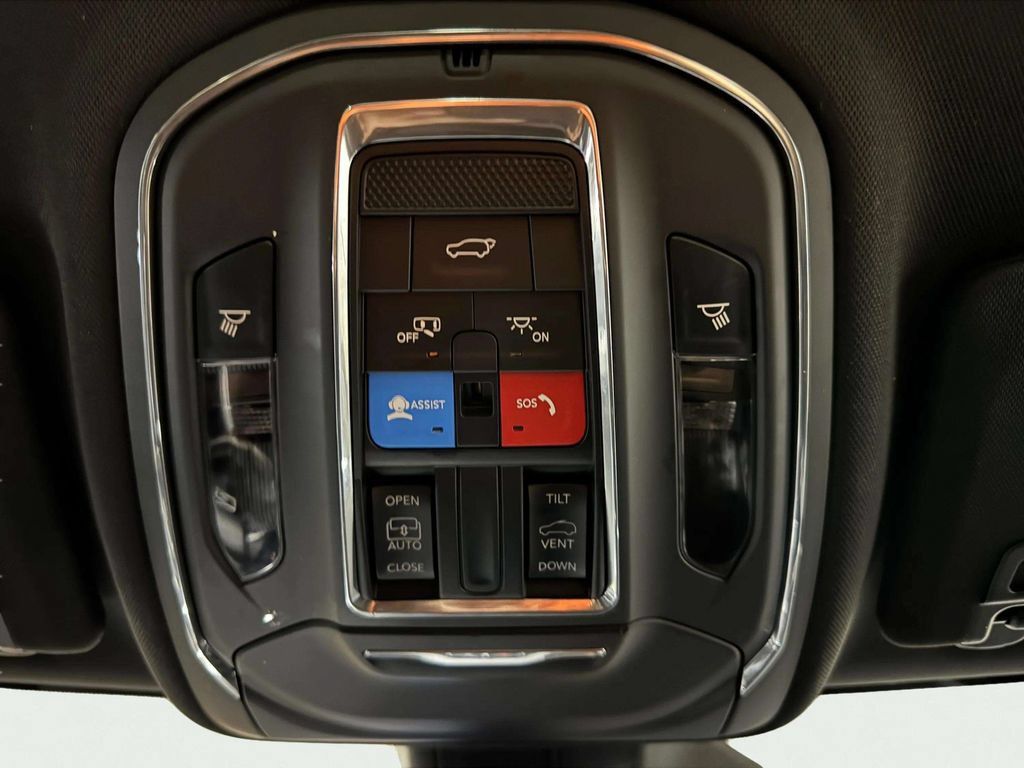 Used 2023 Jeep Grand Cherokee L Laredo AWD/4WD image 21