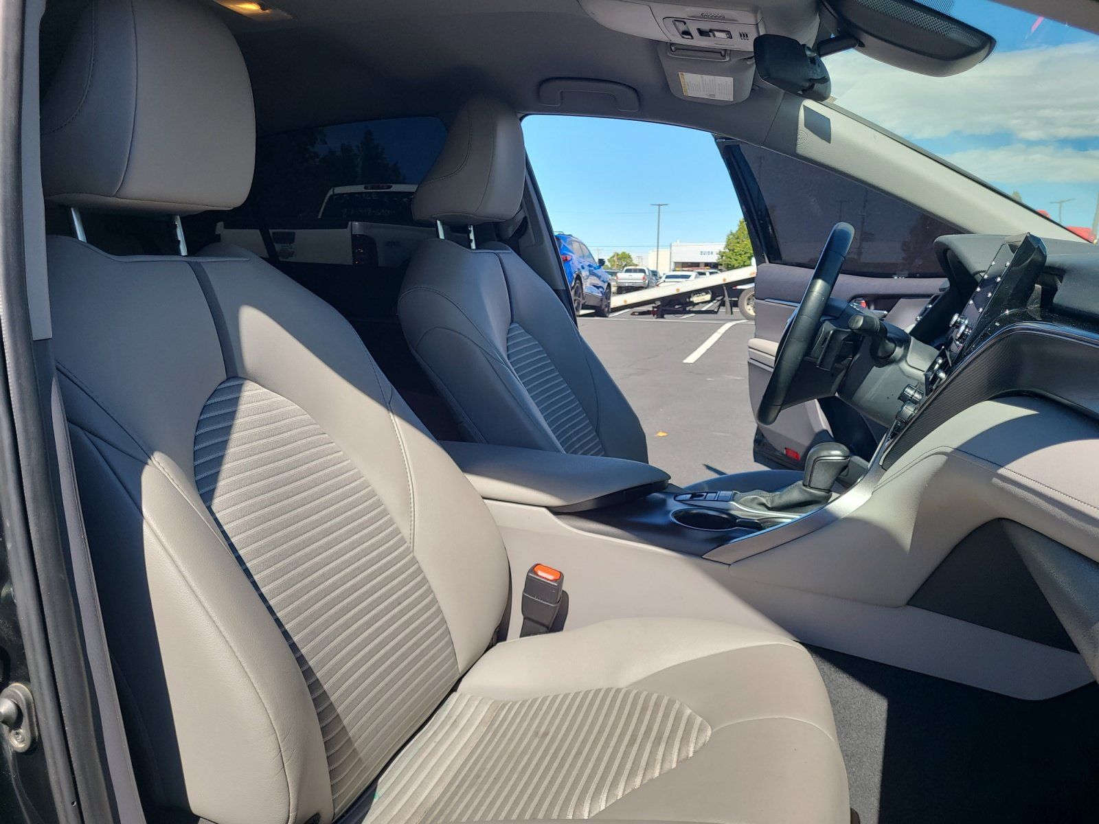 Used 2024 Toyota Camry SE FWD image 19