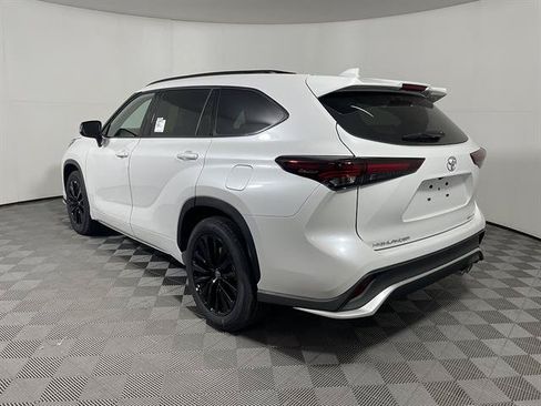New 2026 Toyota Highlander XSE AWD/4WD image 5
