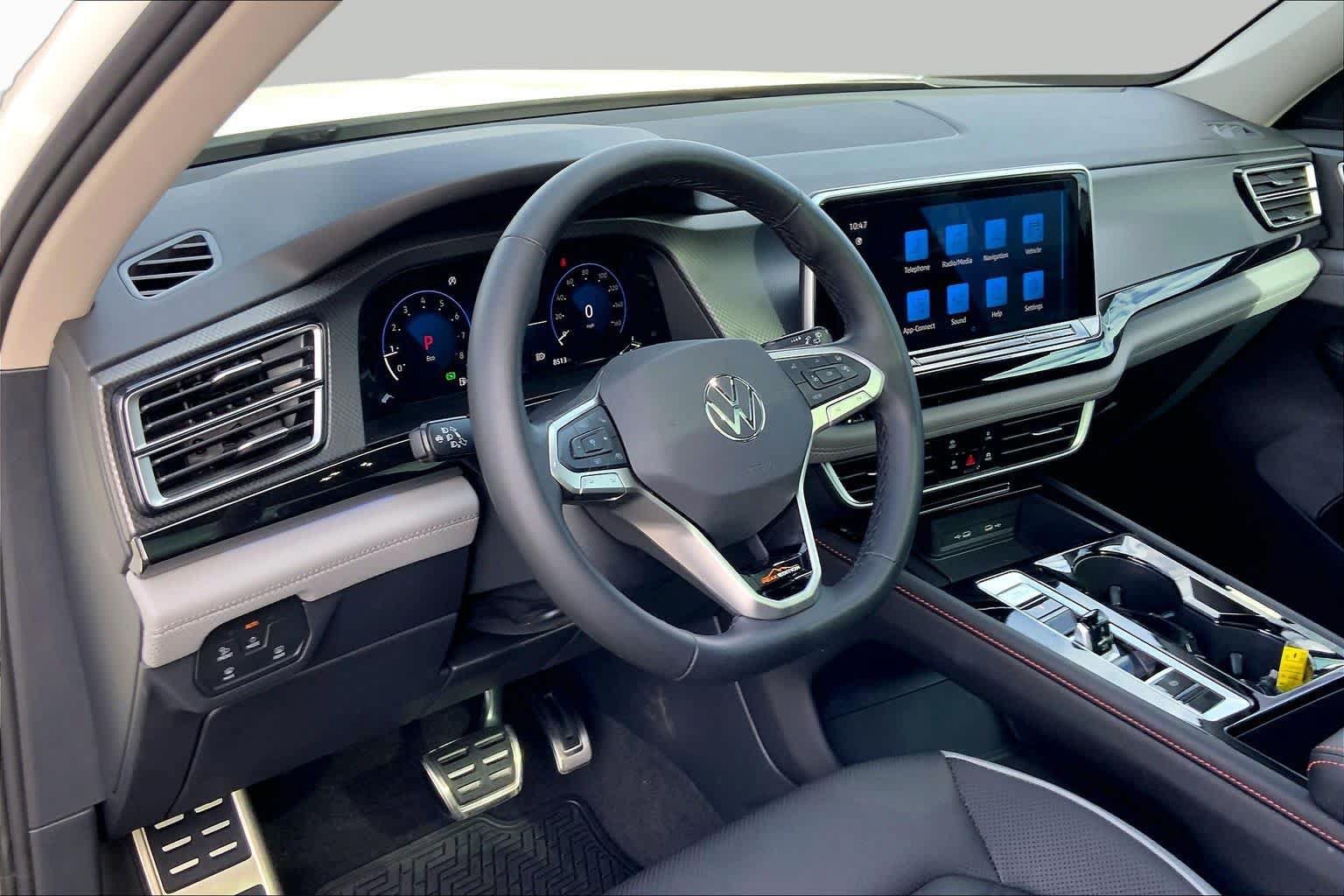 Used 2026 Volkswagen Atlas Peak Edition AWD/4WD image 18