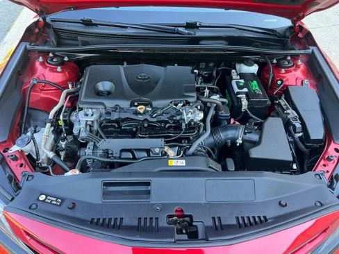Used 2021 Toyota Camry XSE FWD image 30