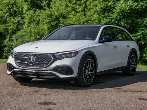 New 2025 Mercedes-Benz E 450 4MATIC All-Terrain Wagon image 5