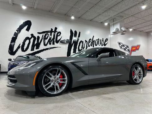 Used 2016 Chevrolet Corvette Stingray Coupe RWD image 1