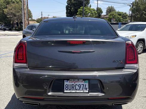 Used 2021 Chrysler 300 S RWD image 3
