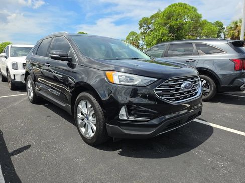 Used 2020 Ford Edge Titanium FWD image 4