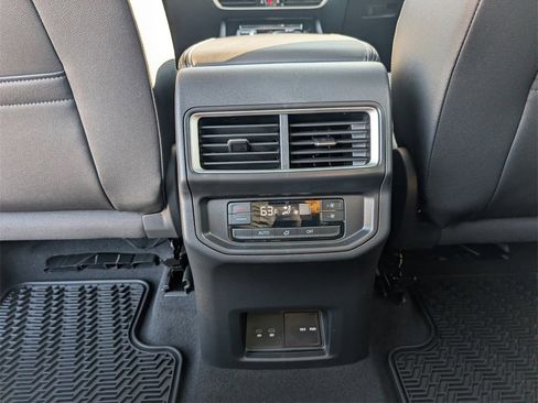 New 2026 Volkswagen Atlas SE image 28