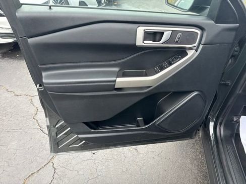 Used 2023 Ford Explorer XLT w/ Equipment Group 202A image 10