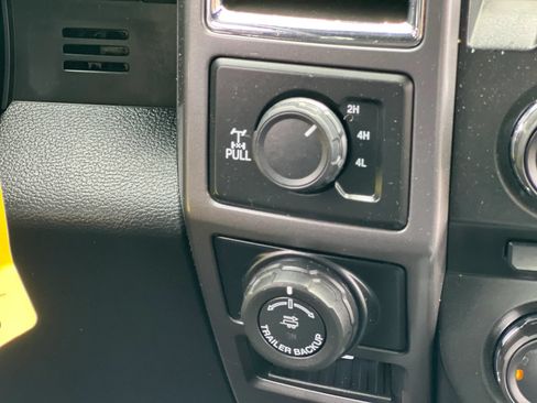 Used 2016 Ford F150 XLT w/ Equipment Group 302A Luxury AWD/4WD image 11