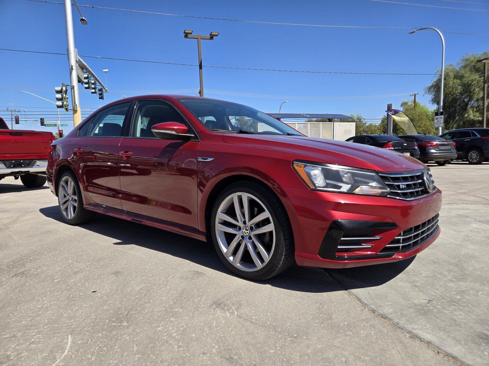 Used 2018 Volkswagen Passat 2.0T S FWD image 4