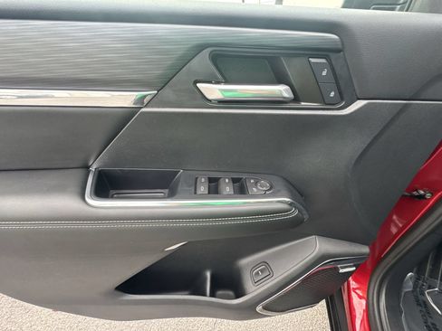 Certified 2024 GMC Acadia Elevation w/ Luxury Package AWD/4WD image 15