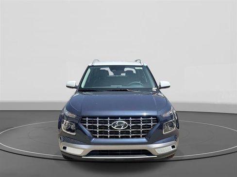 New 2026 Hyundai Venue SEL FWD image 2