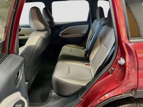 Used 2025 Subaru Forester Premium AWD/4WD image 24
