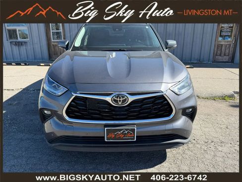 Used 2021 Toyota Highlander Limited AWD/4WD image 2