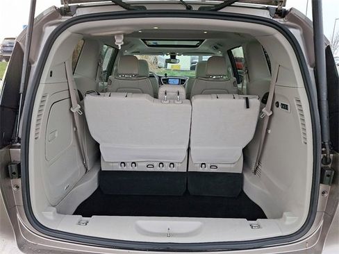 Used 2017 Chrysler Pacifica Limited image 28