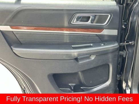 Used 2018 Ford Explorer Platinum AWD/4WD image 16