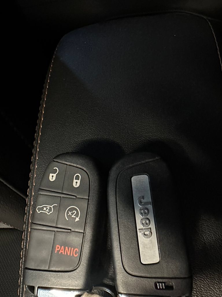 Used 2021 Jeep Compass Limited w/ Sun and Sound Group AWD/4WD image 17