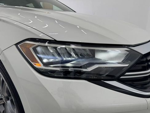 Used 2024 Volkswagen Jetta SE image 30