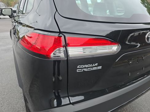 Used 2023 Toyota Corolla Cross L image 34