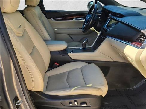 Used 2018 Cadillac XT5 Luxury image 21