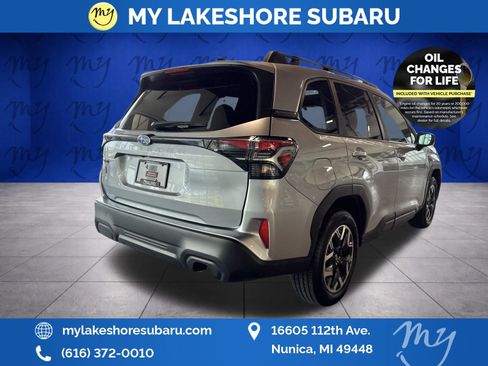 Certified 2025 Subaru Forester Premium AWD/4WD image 11