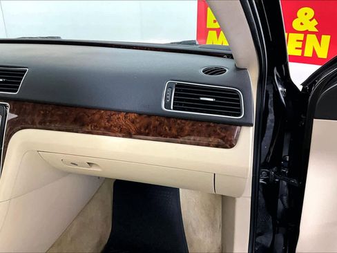 Used 2014 Volkswagen Passat 1.8T Wolfsburg Edition image 15