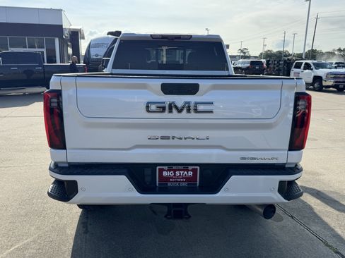 Used 2024 GMC Sierra 2500 Denali Ultimate AWD/4WD image 9