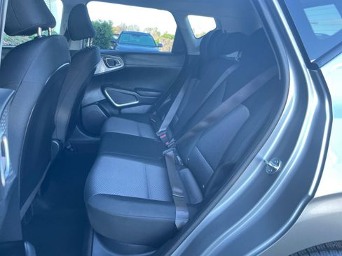 Used 2025 Kia Soul LX w/ LX Technology Package image 37