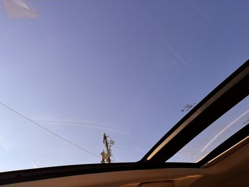 Used 2020 Ford Escape Titanium image 25