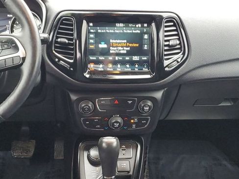 Used 2017 Jeep Compass Limited w/ Navigation Group image 28