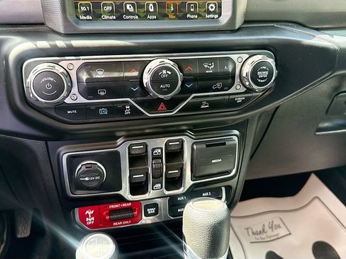 Used 2023 Jeep Wrangler Unlimited Rubicon 4xe w/ Steel Bumper Group image 17