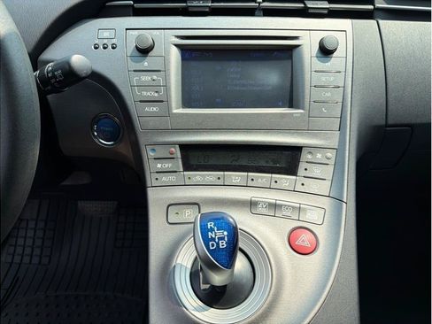 Used 2012 Toyota Prius Two FWD image 16