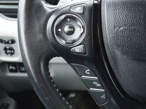 Used 2016 Honda Pilot Touring image 37