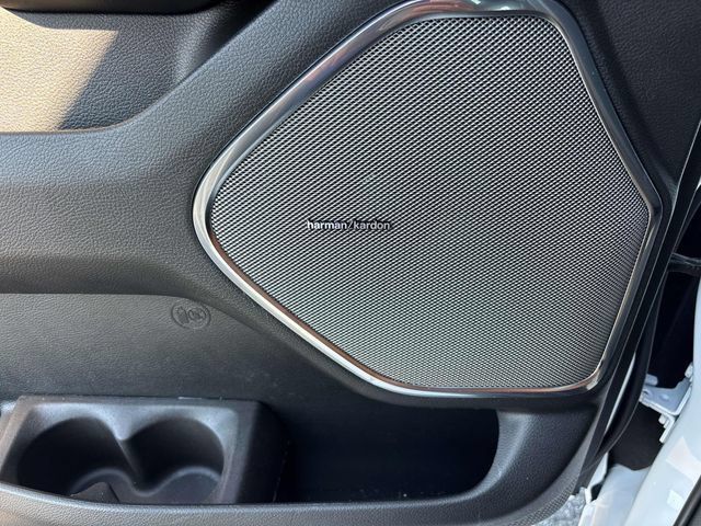 New 2026 RAM 1500 Laramie w/ Night Edition AWD/4WD image 10