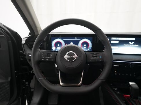 Certified 2025 Nissan Kicks SR image 4