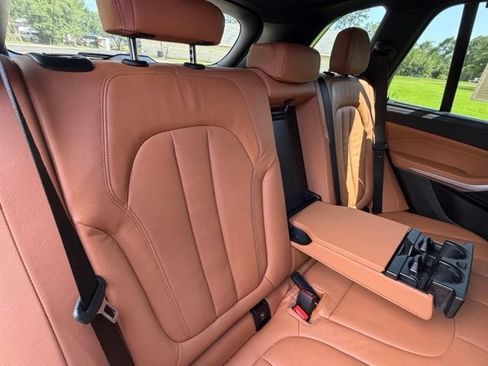 Used 2022 BMW X5 xDrive45e w/ M Sport Package AWD/4WD image 31