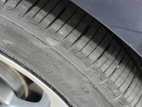 Used 2018 Honda Accord EX image 11