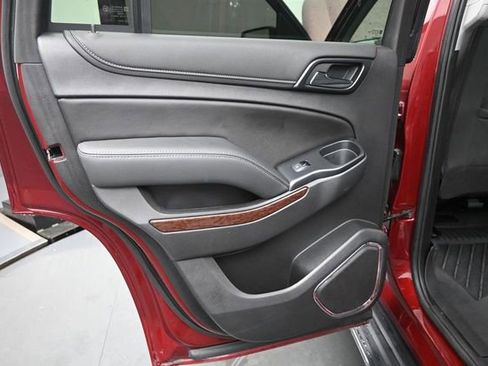 Used 2020 GMC Yukon SLE w/ SLE Value Package AWD/4WD image 14