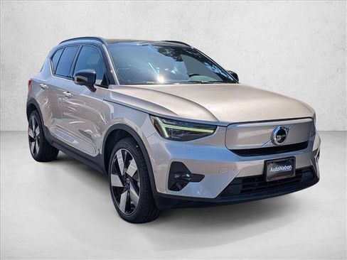 Used 2023 Volvo XC40 Recharge Ultimate w/ Protection Package Premier AWD/4WD image 3