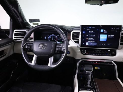 Used 2024 Toyota Sequoia Capstone AWD/4WD image 51
