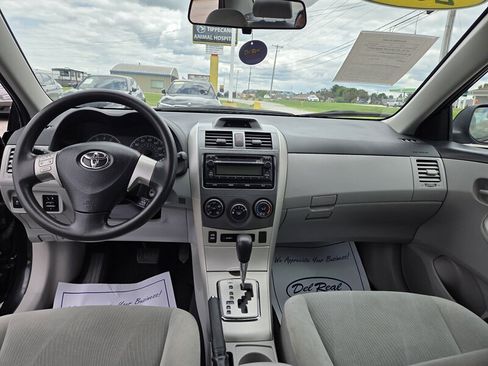 Used 2012 Toyota Corolla LE FWD image 12