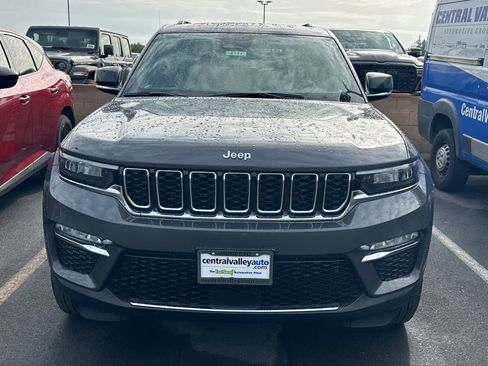 Certified 2024 Jeep Grand Cherokee Limited image 3