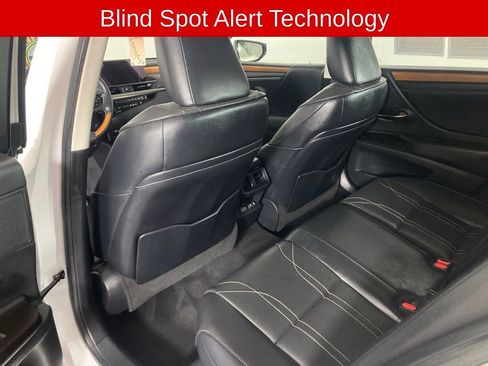 Used 2019 Lexus ES 300h 300h Luxury image 14