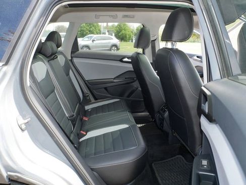 Certified 2023 Volkswagen Taos SEL AWD/4WD image 19
