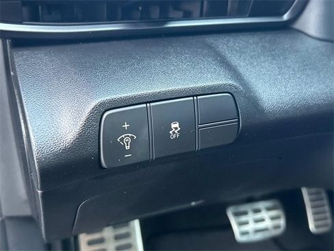 Certified 2025 Hyundai Elantra Sport w/ Cargo Package image 21