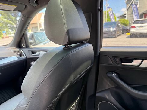 Used 2017 Audi Q5 2.0T Premium Plus w/ Technology Package AWD/4WD image 19