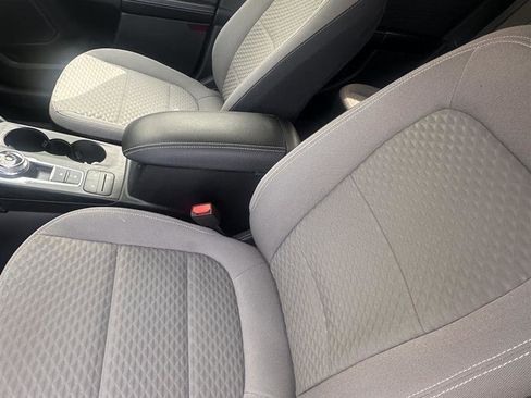 Used 2022 Ford Escape SE w/ SE Sport Appearance Package FWD image 7